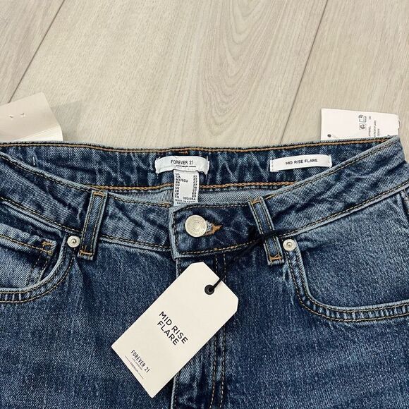Forever 21 mid rise flare jeans size 27| - Picture 7 of 9